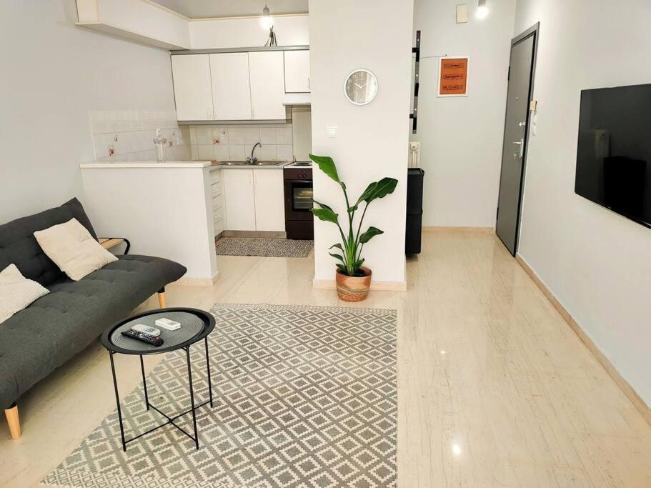Δίπλα Στο Πάρκο Kalamata Exterior foto