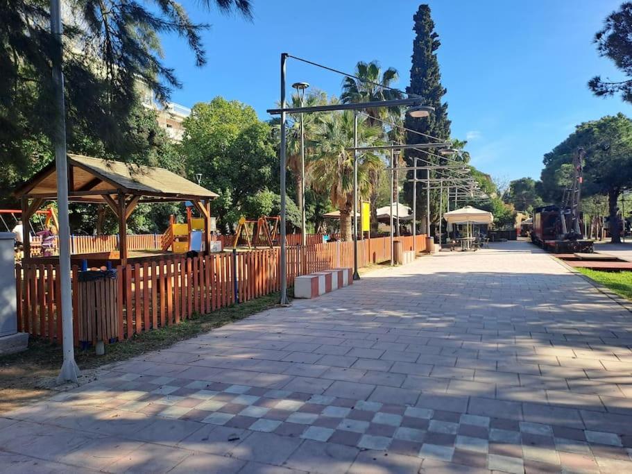 Δίπλα Στο Πάρκο Kalamata Exterior foto